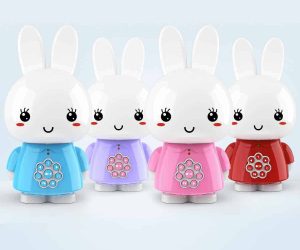 4 modèles de Alilo Honey Bunny: bleu, violet, rose et rouge
